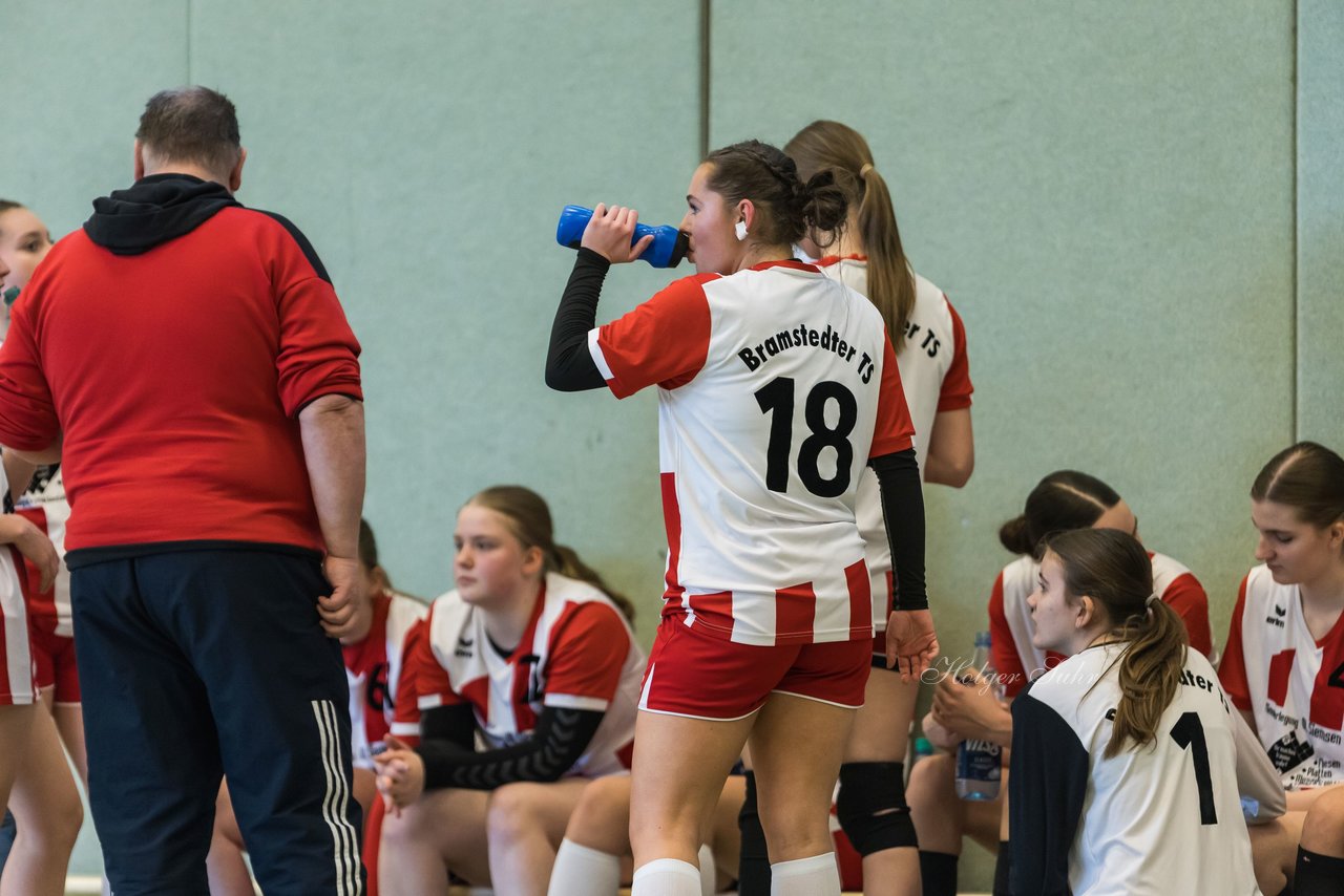 Bild 136 - wBJ SV Henstedt Ulzburg - Bramstedter TS : Ergebnis: 27:15